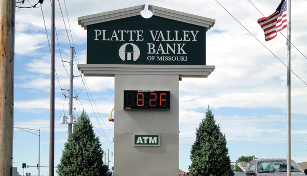 Pole and Pylon Signs